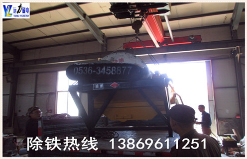 2.远力磁电专业生产各种设备   干式磁选机,湿式磁选机,赤铁矿磁选机,褐铁矿磁选机,镜铁矿磁选机,锰矿磁选机等.拥有精良的加工设备,雄厚的科研力量,先进的工艺编排和现代化的管理,是磁选机设备定点生产企业.我们为客户提供优质的售前技术服务,认真介绍各种设备的技术特点.要求及用途,为客户提供详尽的设备配置和合理的报价,在保证质量的前提下尽量降低客户的投资成本.我厂有各类世界超级摩托车锦标赛
试验设备,可为用户免费做选矿试验.